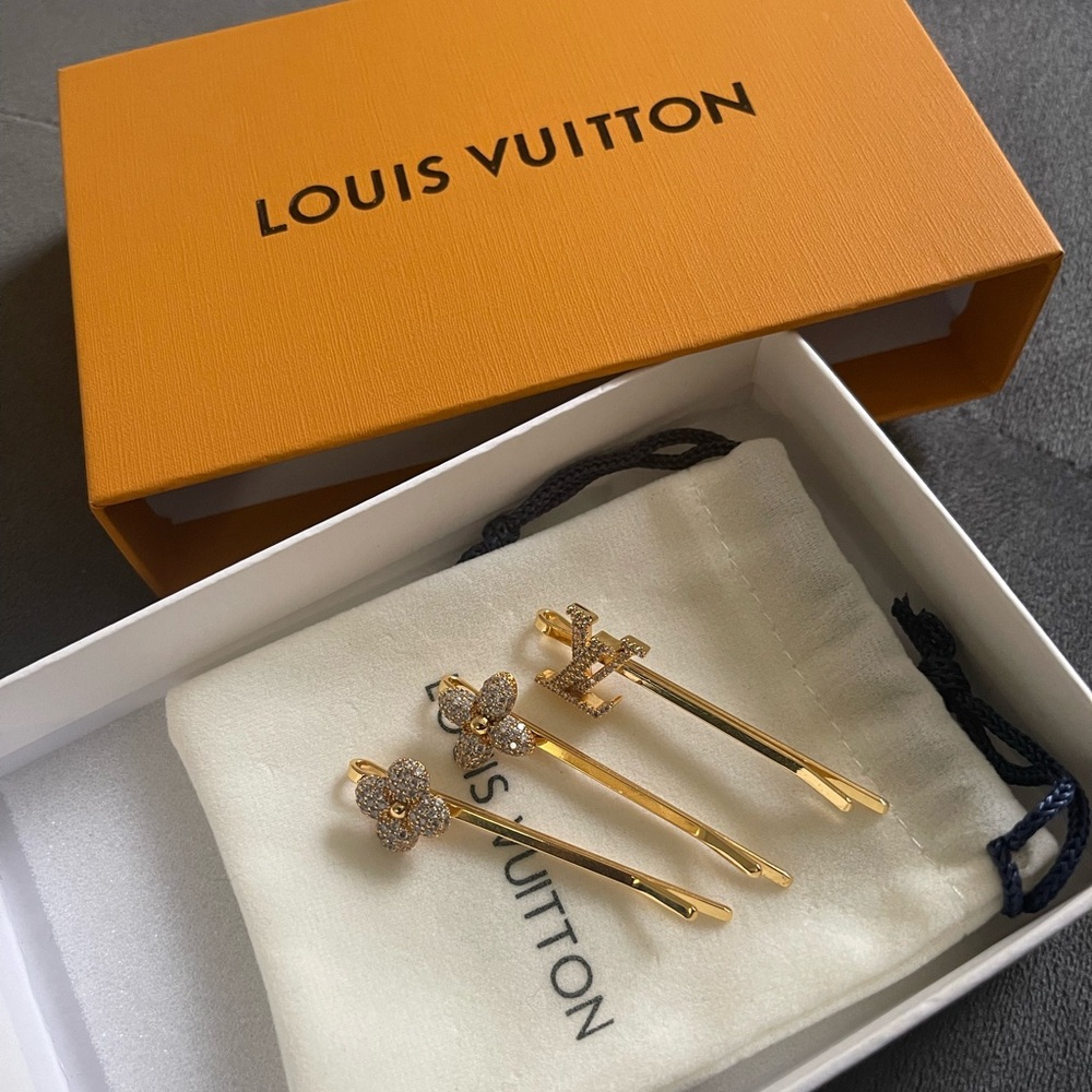 Louis Vuitton Louisa hair clip set monogram gold tone